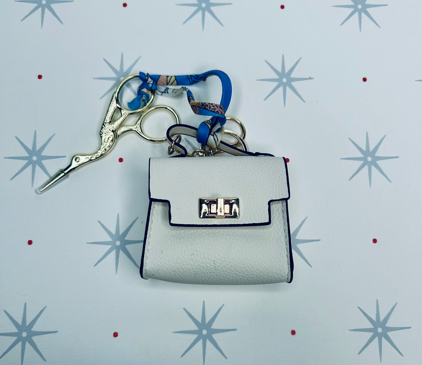 The Stitch & Snip Chic: The Ultimate Fashion Bag Scissor