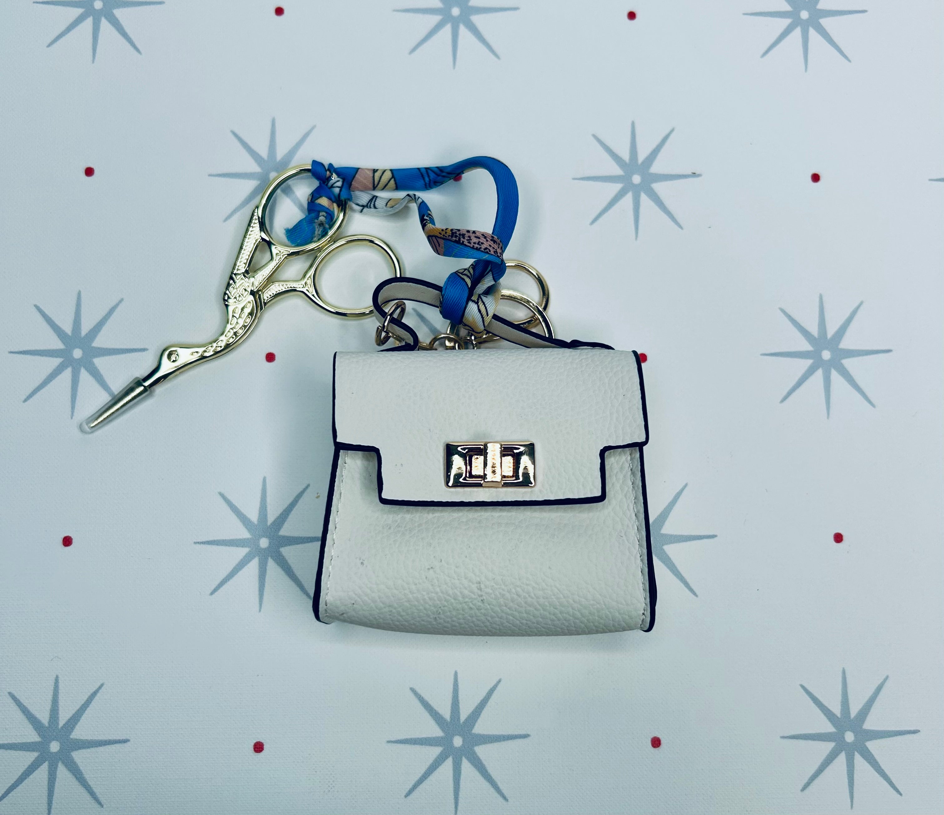 The Stitch & Snip Chic: The Ultimate Fashion Bag Scissor